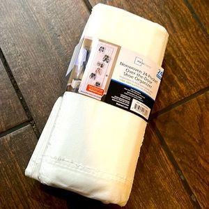 NWT 24 pocket over the door shoe organizer